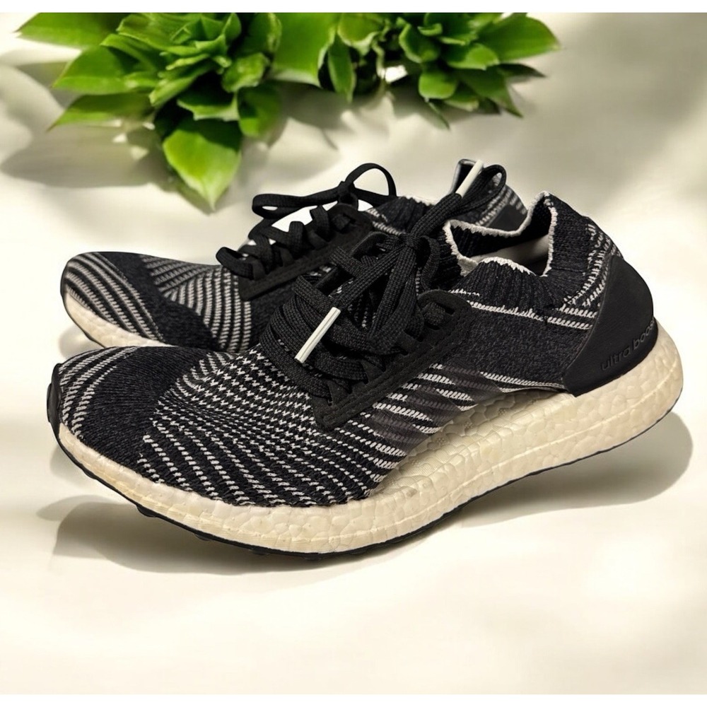 ADIDAS‎ ORIGINALS WOMEN'S ULTRABOOST XCORE BLACK FLAT WHITE Size 7